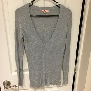 Forever 21 light grey knit sweater size M